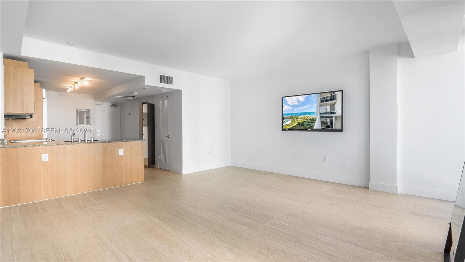 10275 Collins Ave 905 photo 8