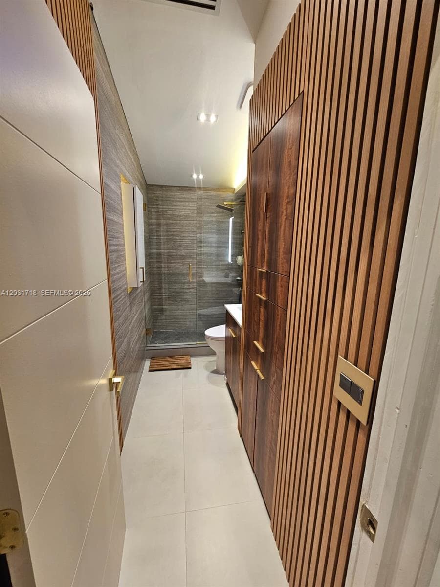 2543 Gulfstream Ln photo 18