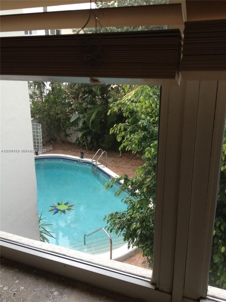 1390 OCEAN DRIVE 201 photo 16