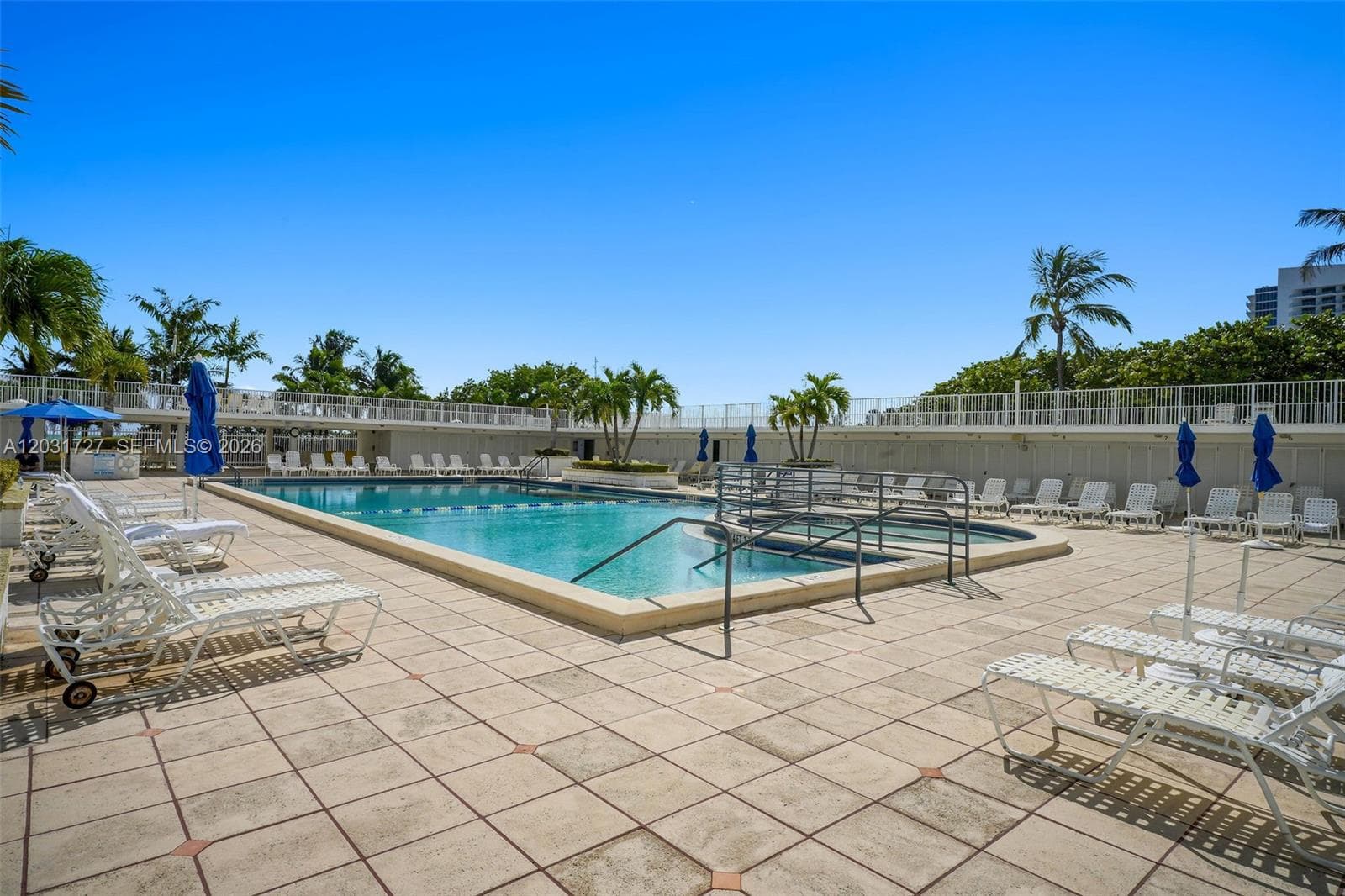 4747 Collins Ave 510 photo 23