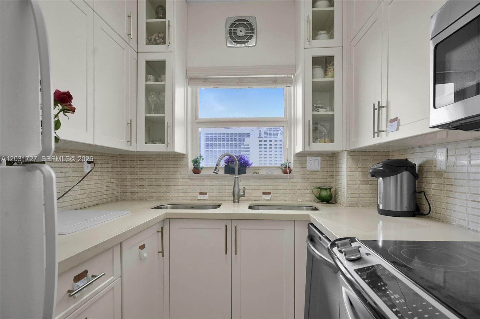 4747 Collins Ave 510 photo 6