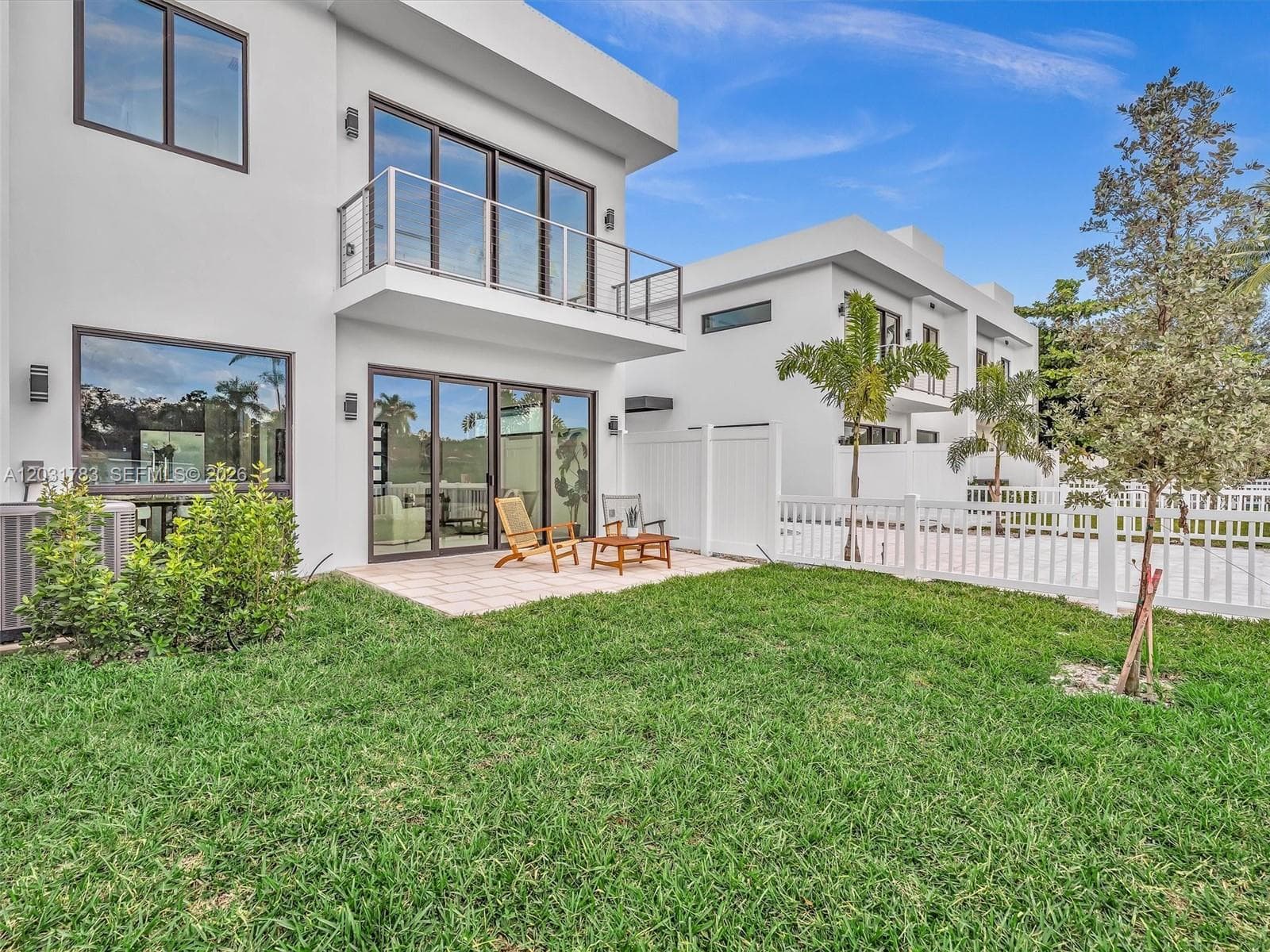4636 SW 32nd Ave # C2 photo 23