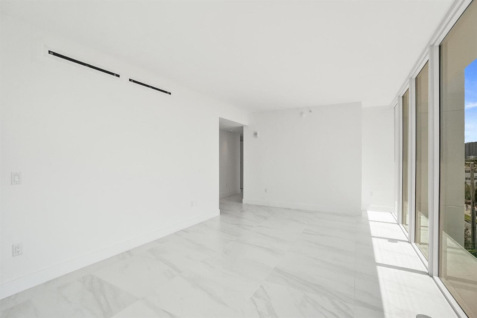 407 N Riverside Drive 401 photo 24