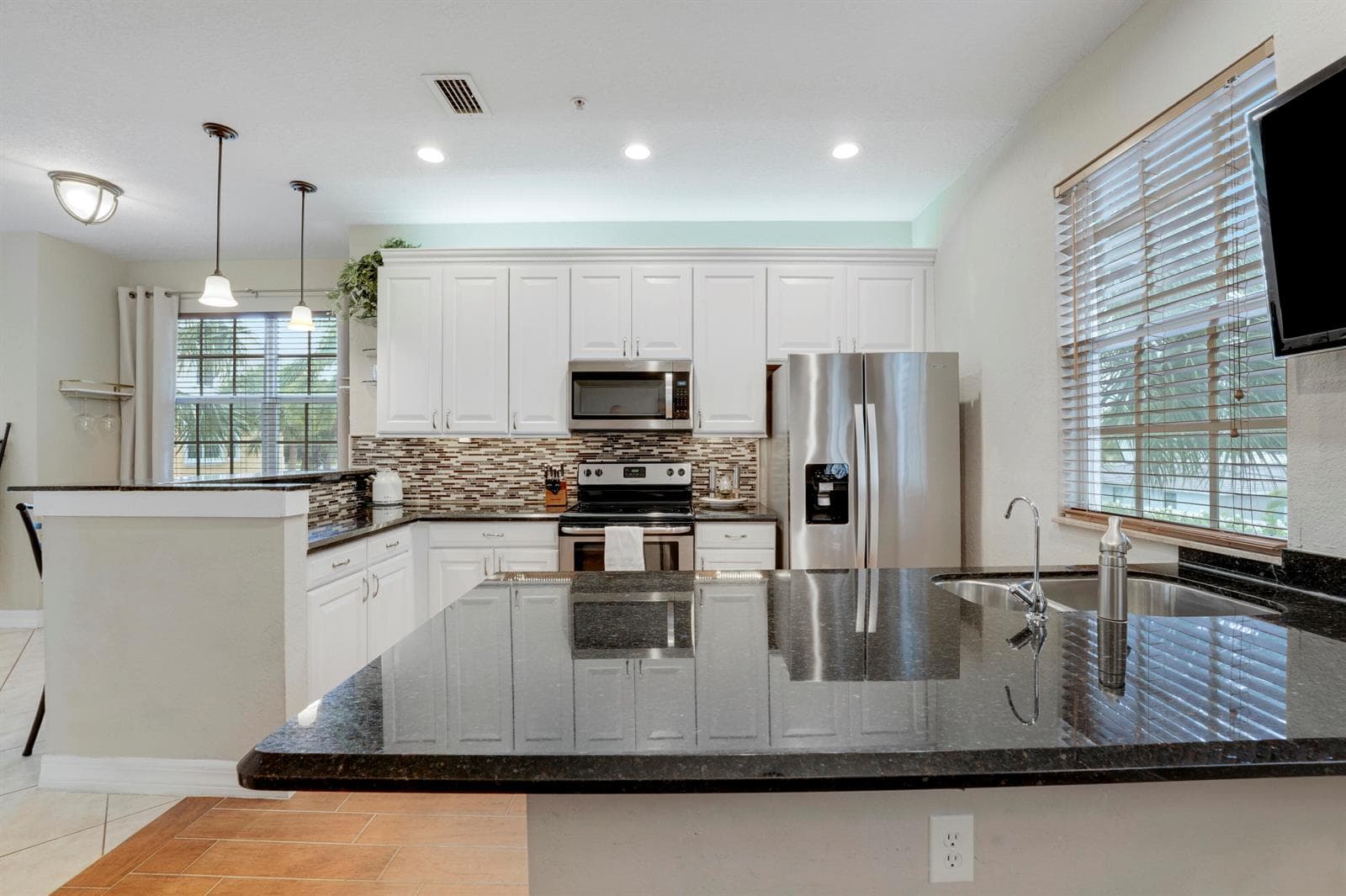 115 Harbors Way photo 5