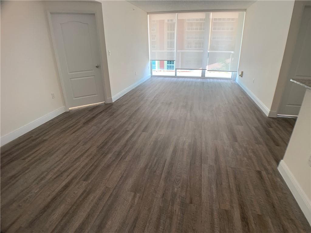 16900 N Bay Road 2-817 photo 2