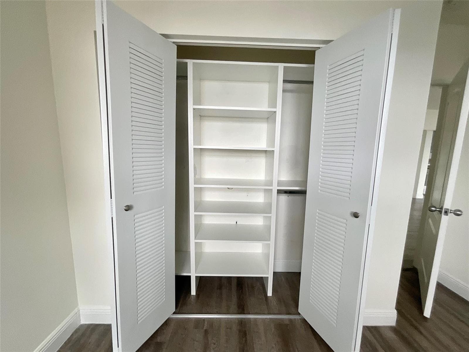 16900 N Bay Road 2-817 photo 6