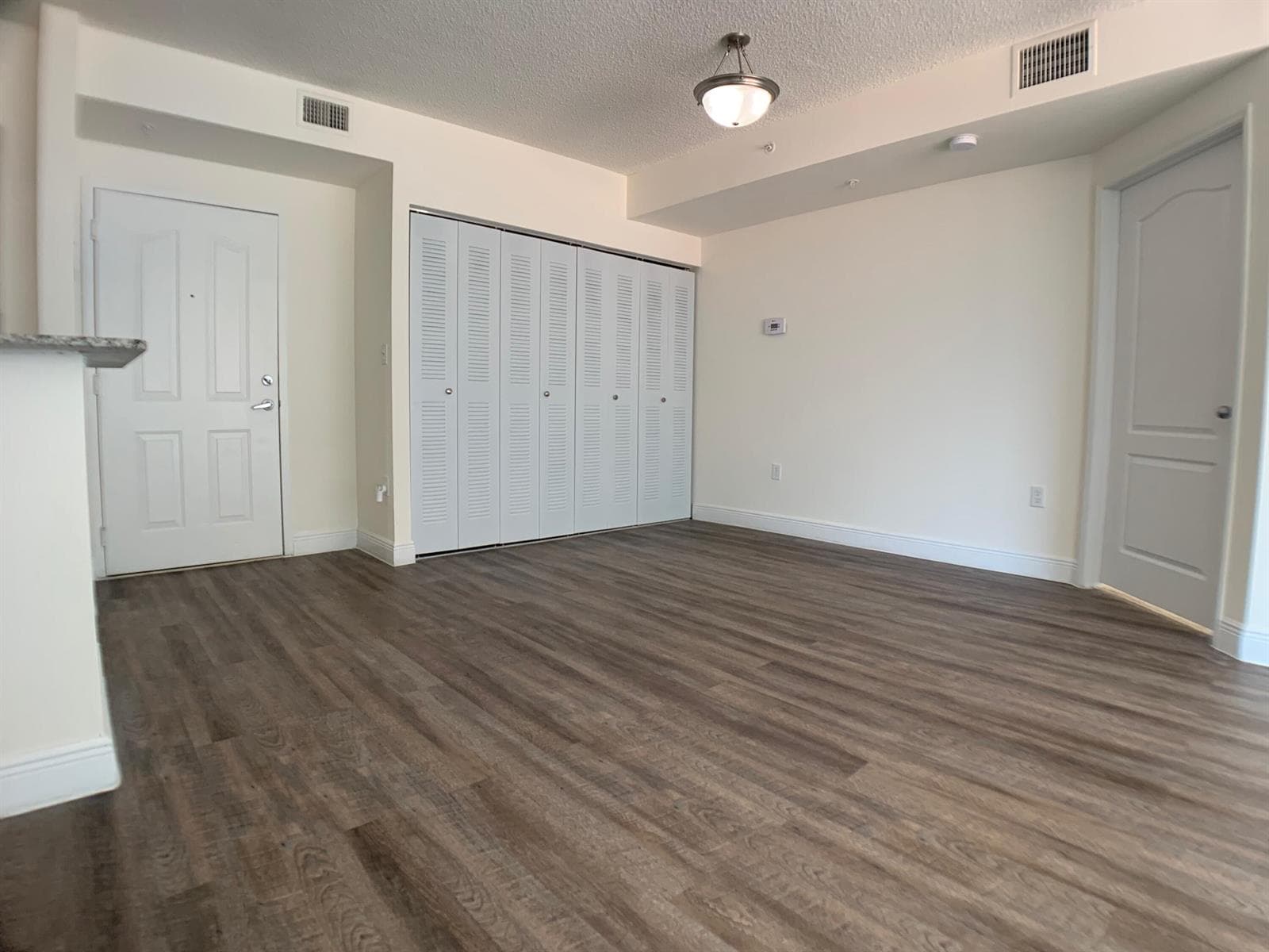 16900 N Bay Road 2-817 photo 3