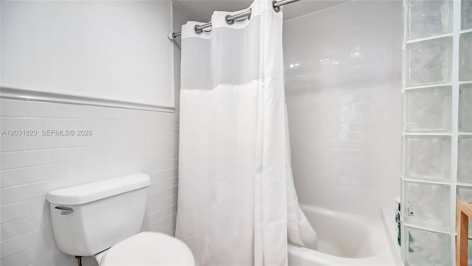 2401 Collins Ave 904 photo 13