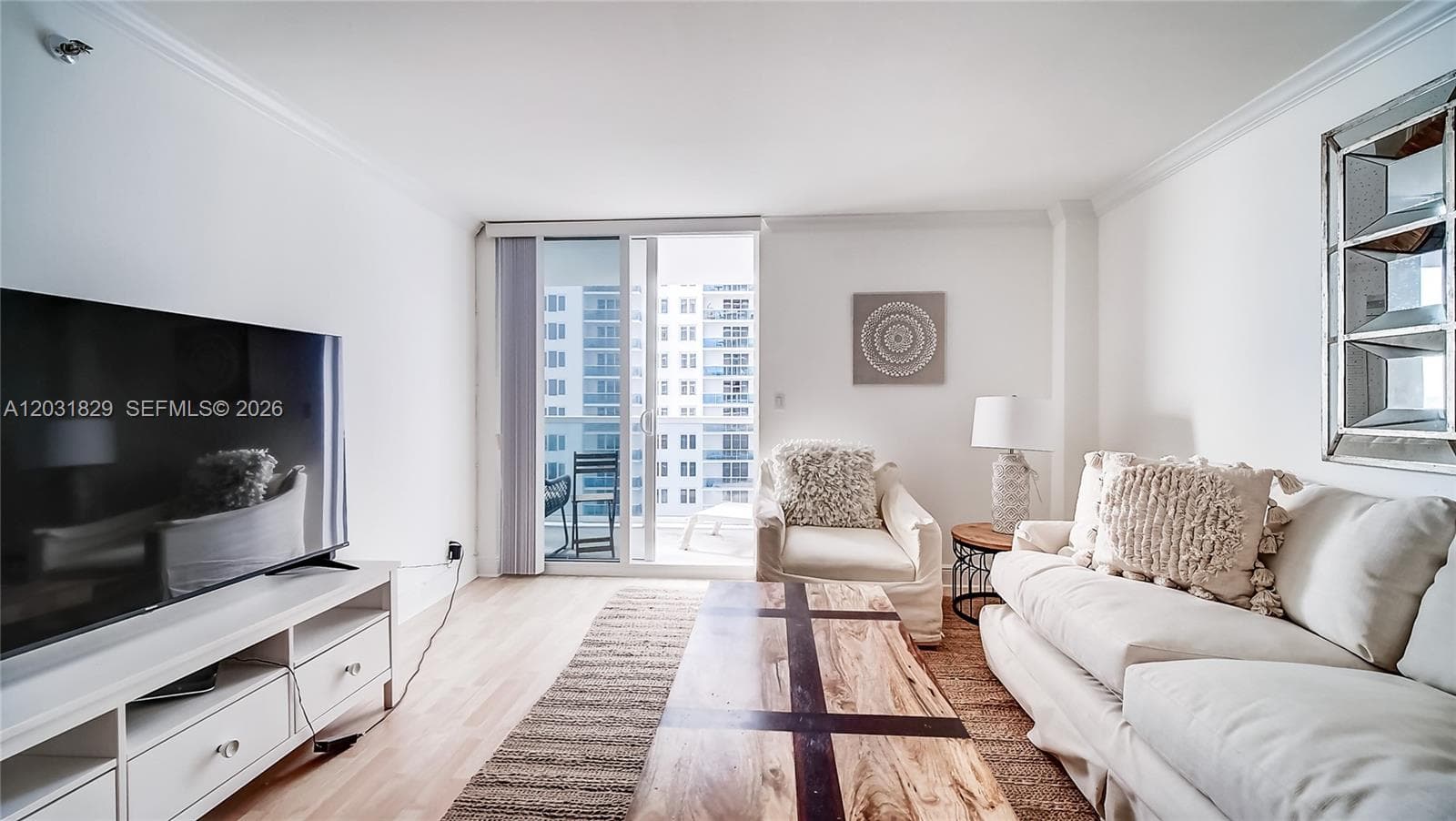 2401 Collins Ave 904 photo 8