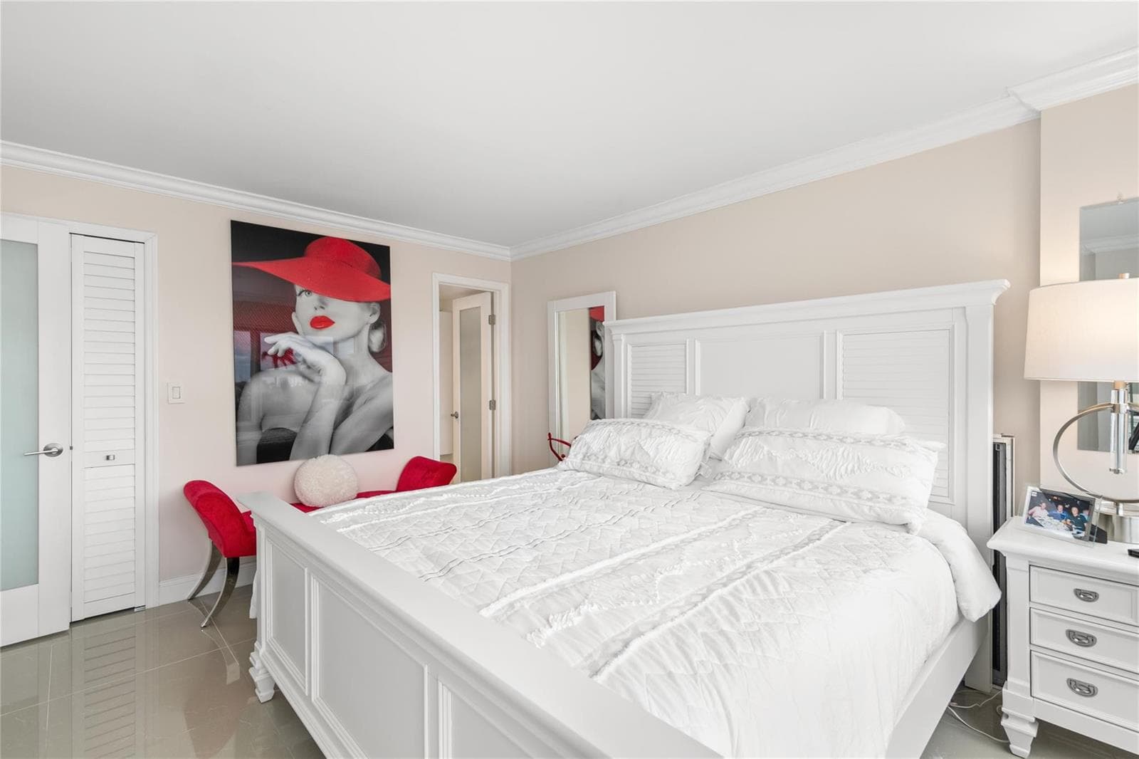 2611 N Riverside Drive 307 photo 15