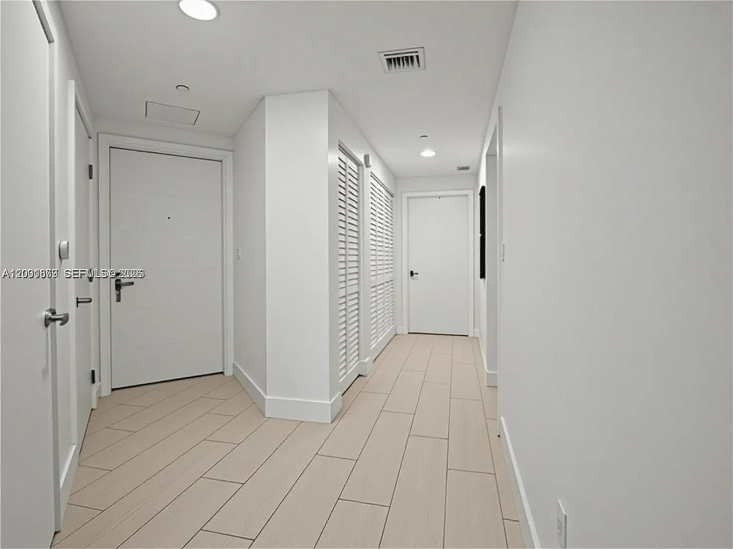 16385 Biscayne Blvd 1615 photo 7