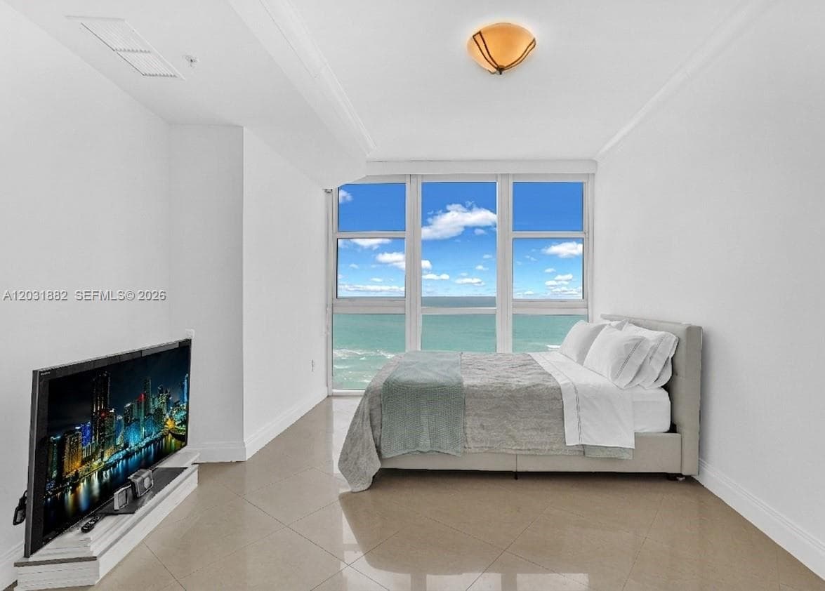 18201 Collins Ave 2008A photo 6