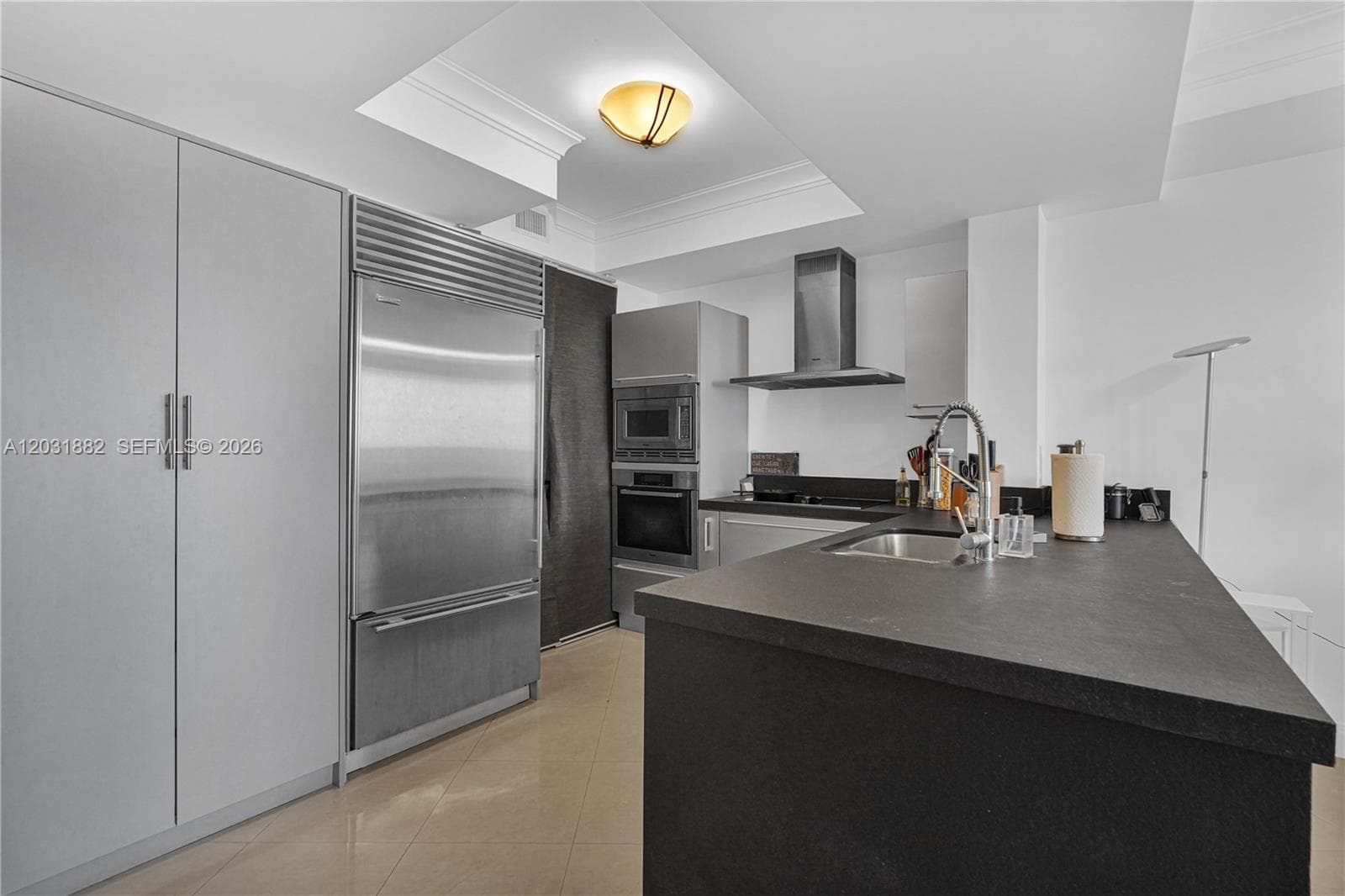 18201 Collins Ave 2008A photo 14