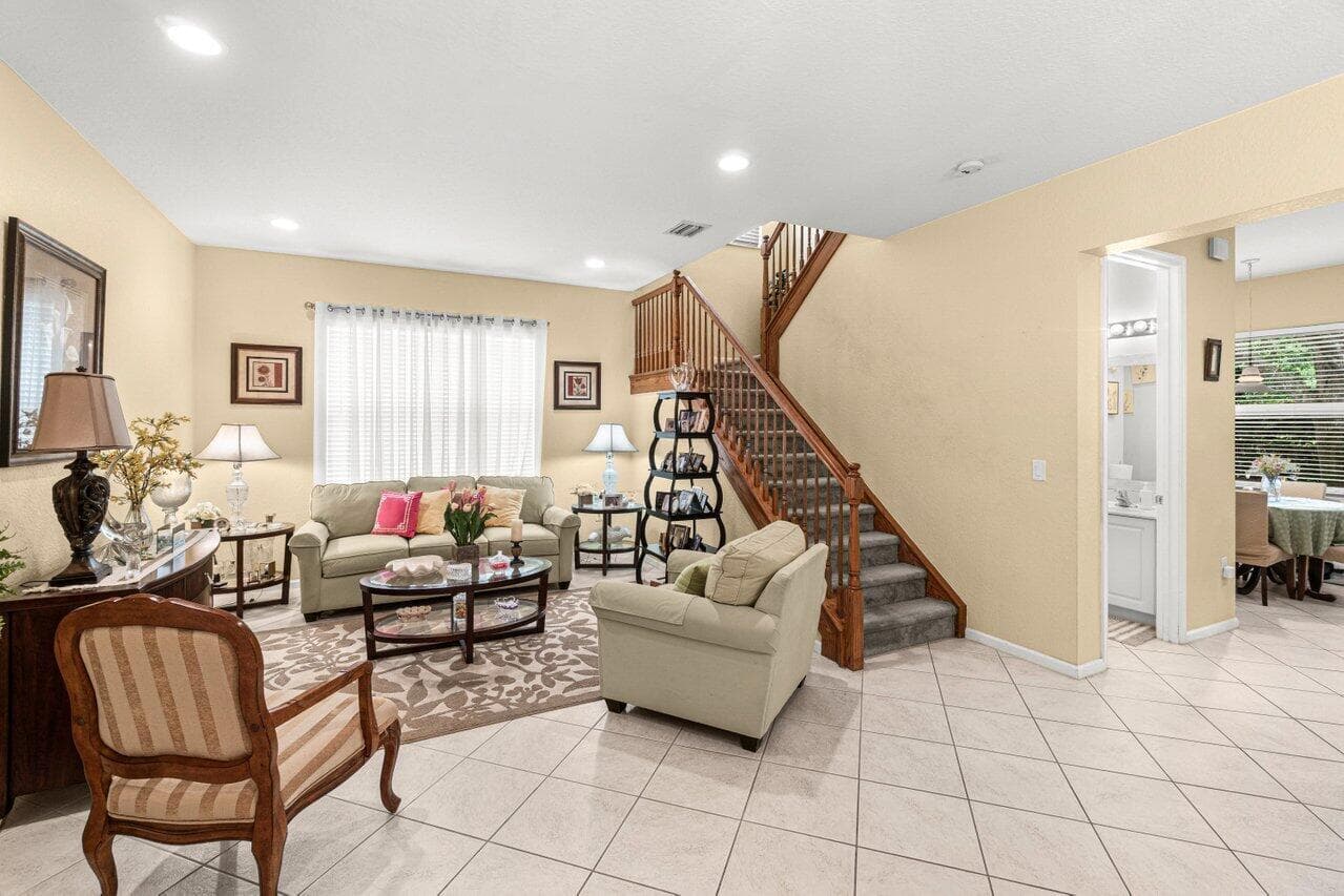 7890 Jewelwood Drive photo 9