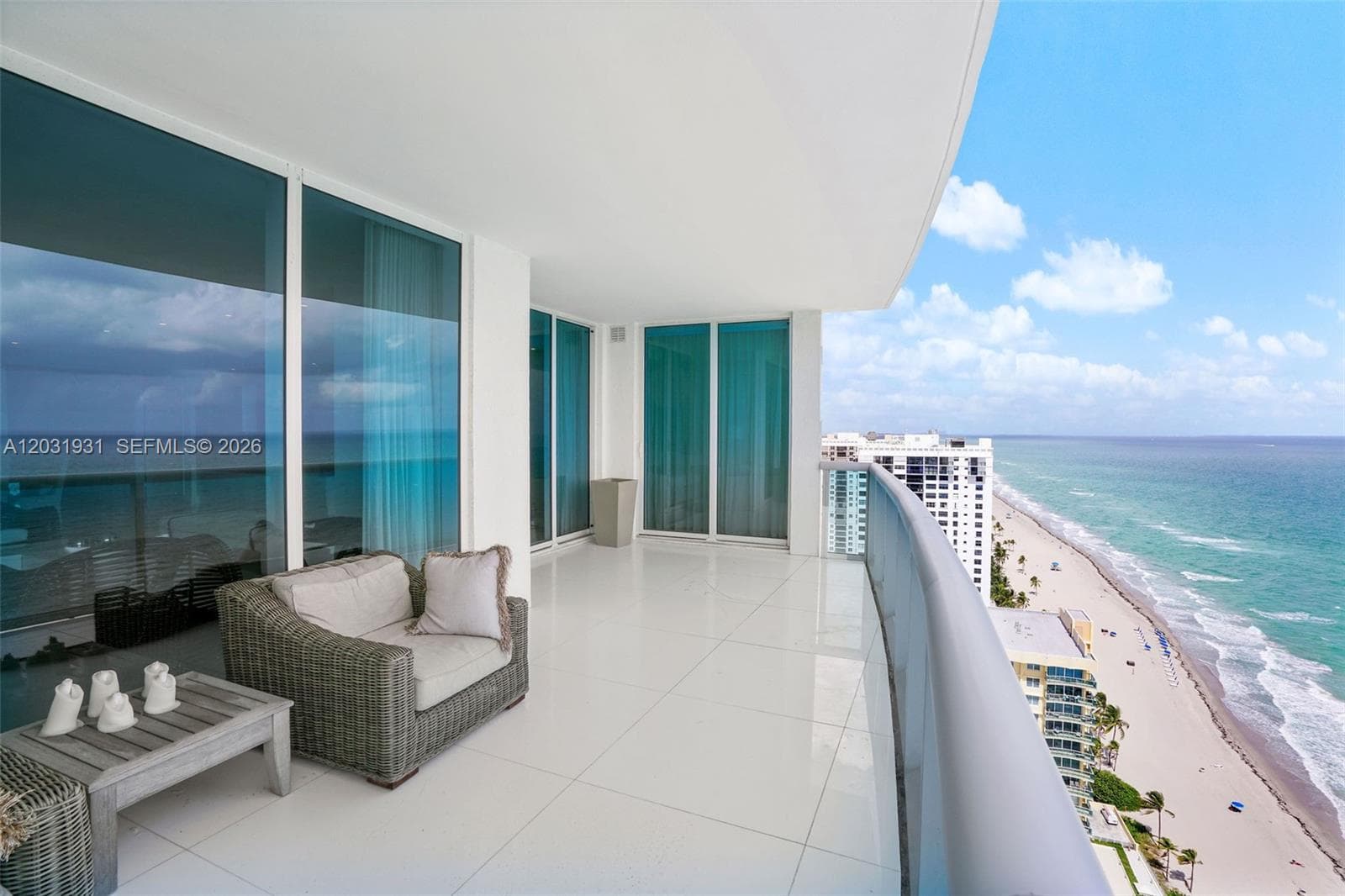 2711 S Ocean Dr 2803 photo 3
