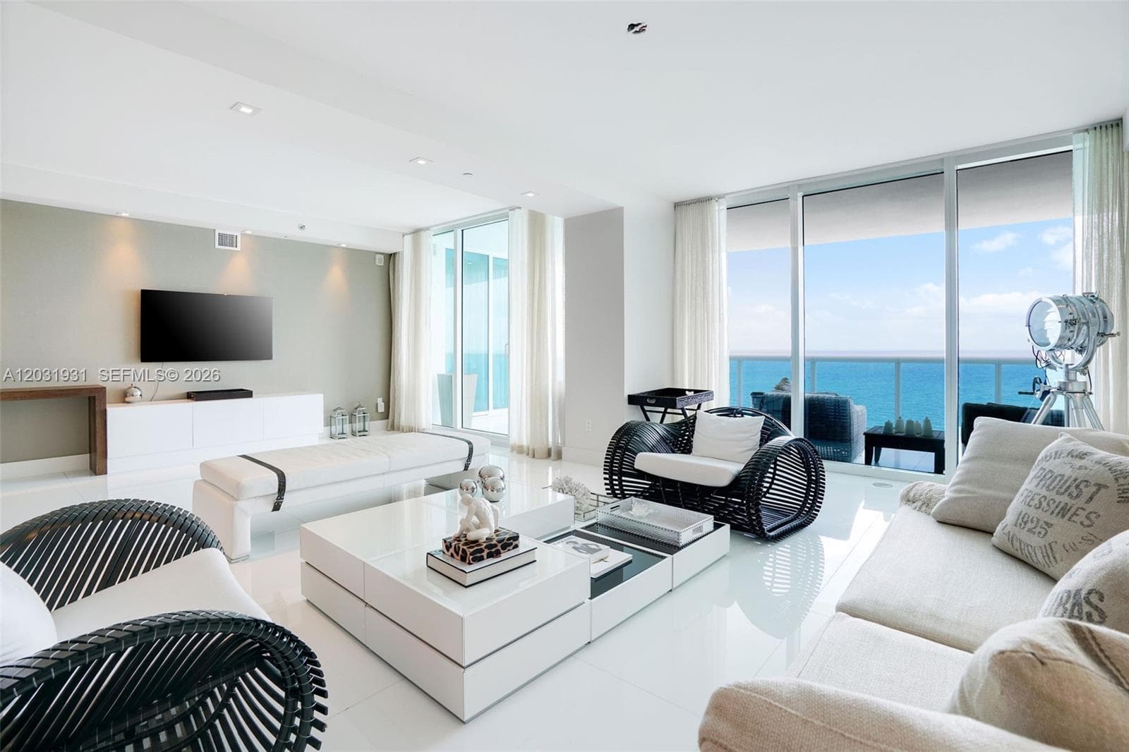 2711 S Ocean Dr 2803 photo 8