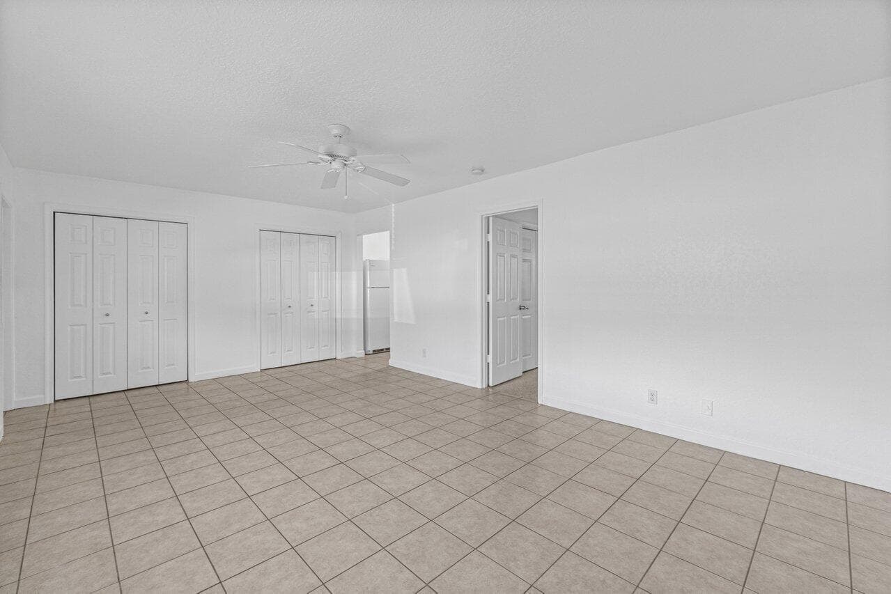 751 Hummingbird Way 1 photo 6