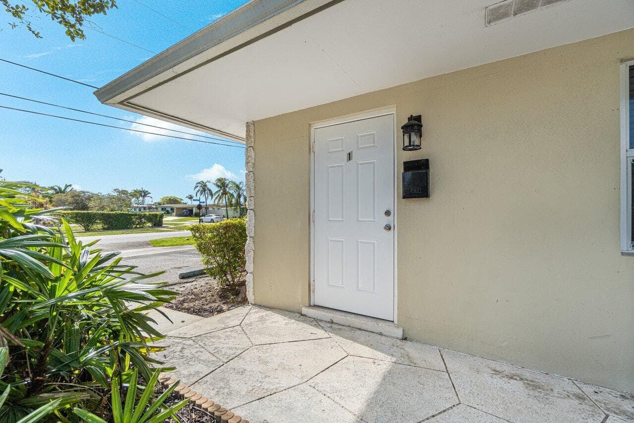 751 Hummingbird Way 1 photo 22