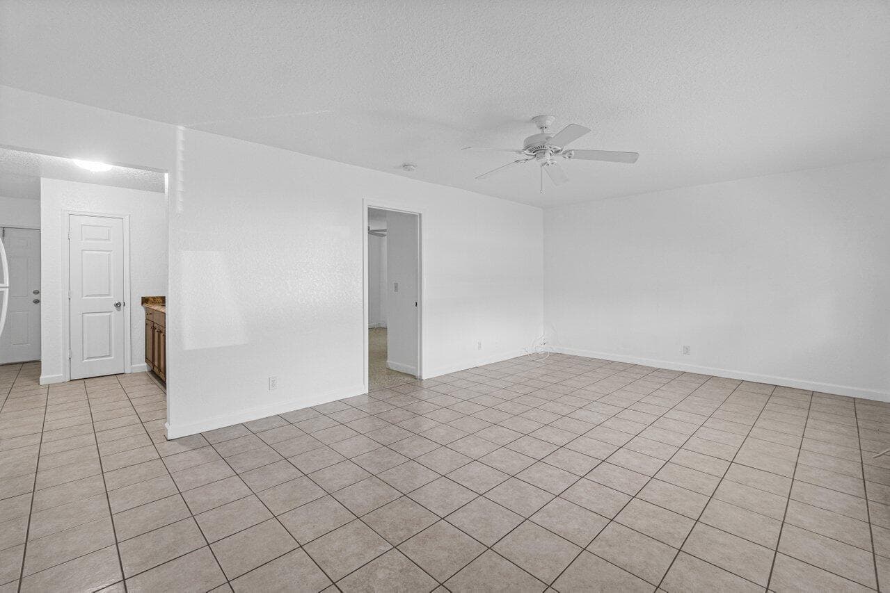 751 Hummingbird Way 1 photo 7