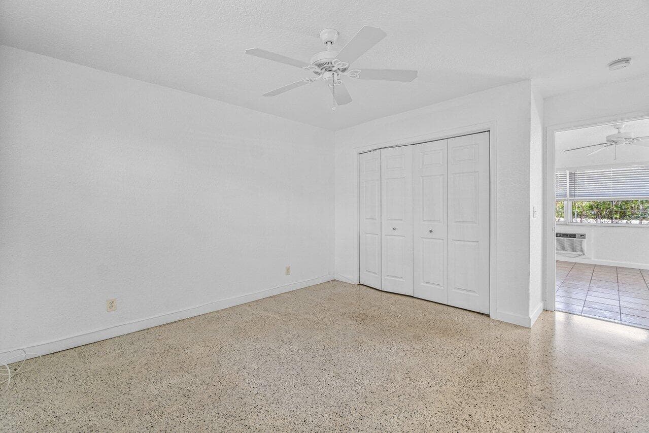751 Hummingbird Way 1 photo 15