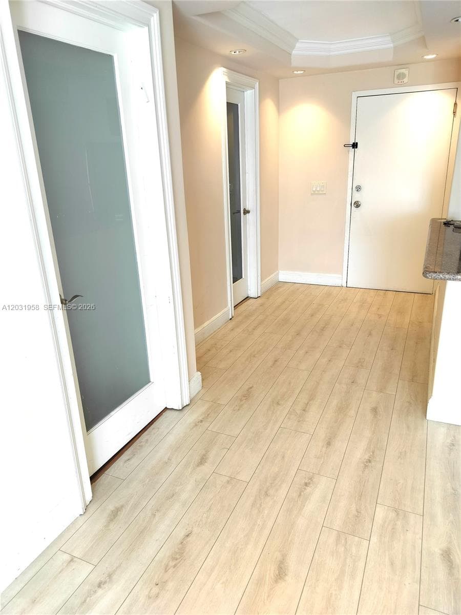 2020 NE 135th St 506 photo 13