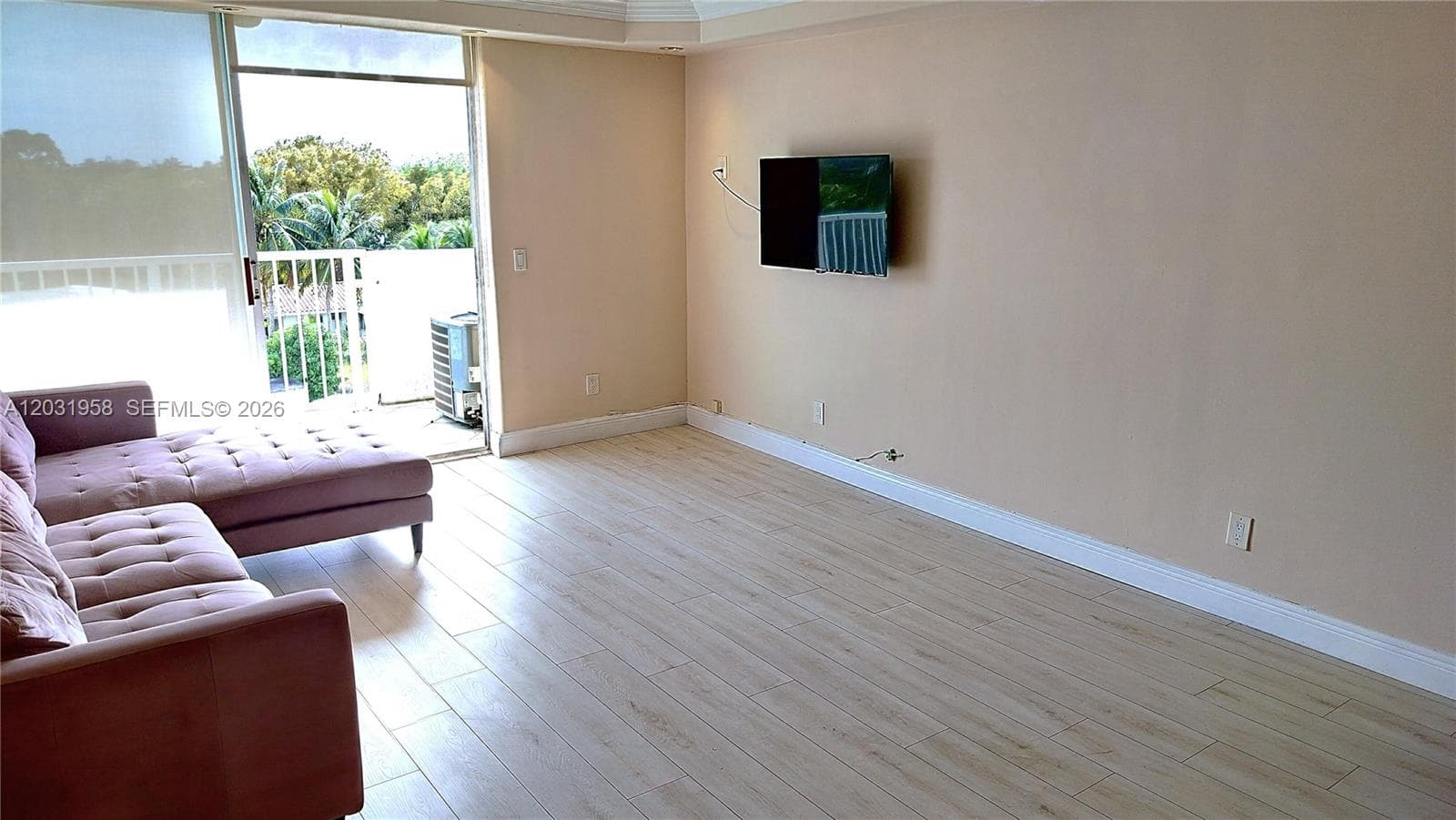 2020 NE 135th St 506 photo 25