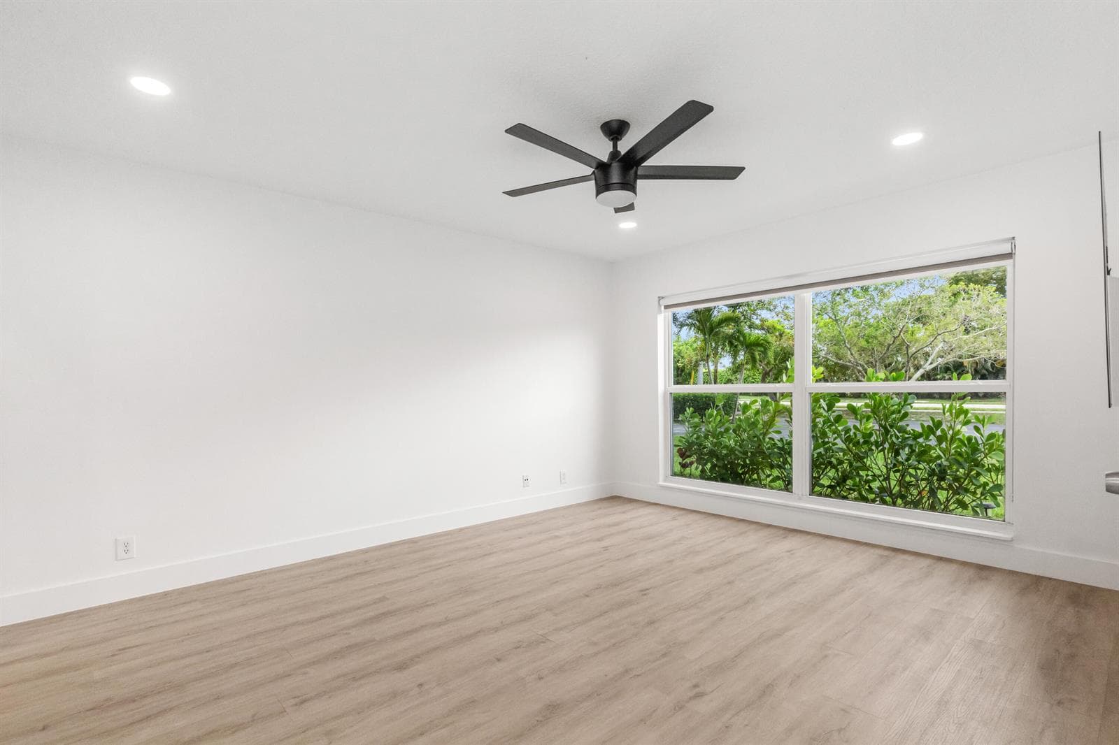 2737 Zorno Way photo 23