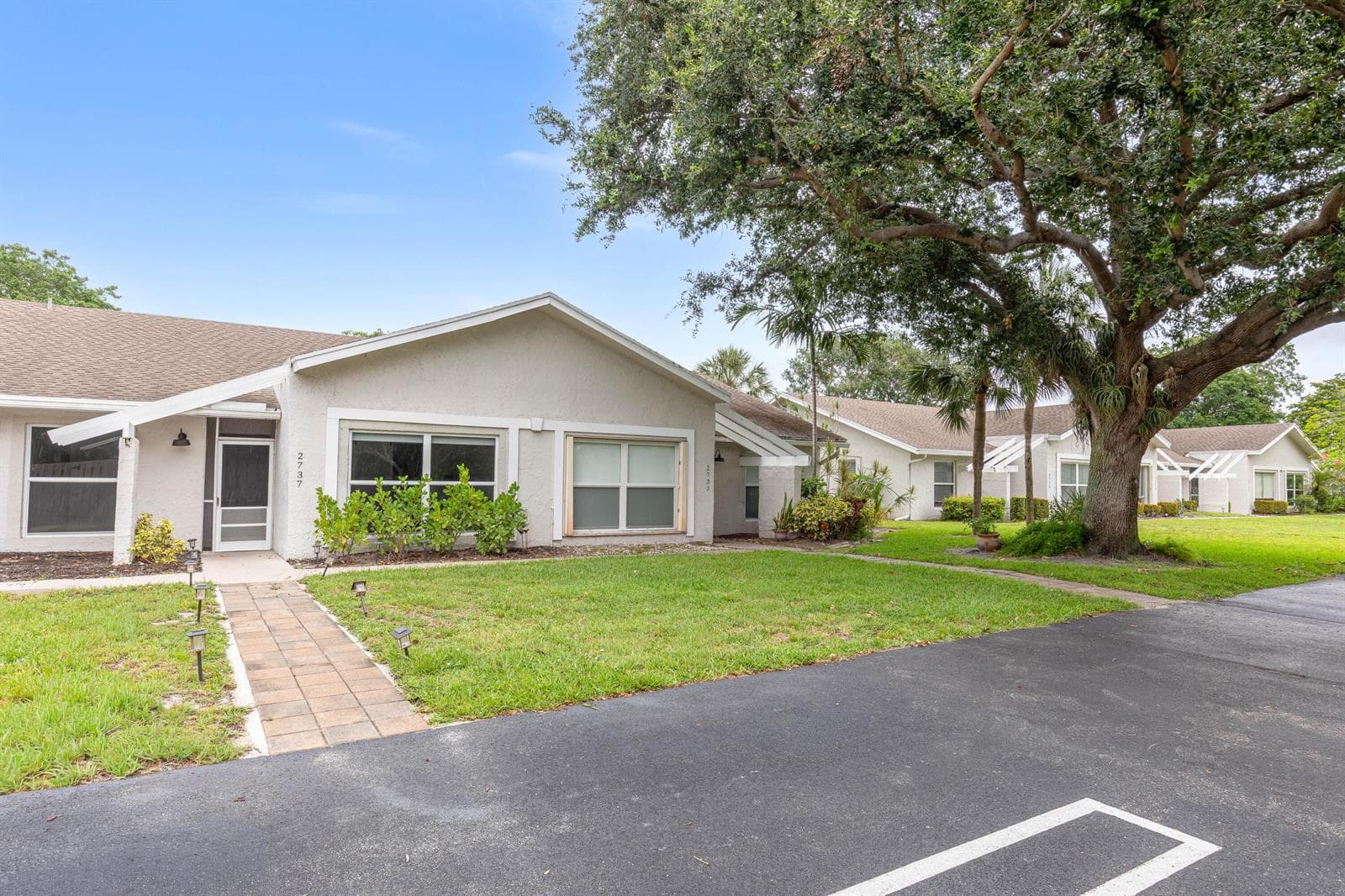 2737 Zorno Way photo 2