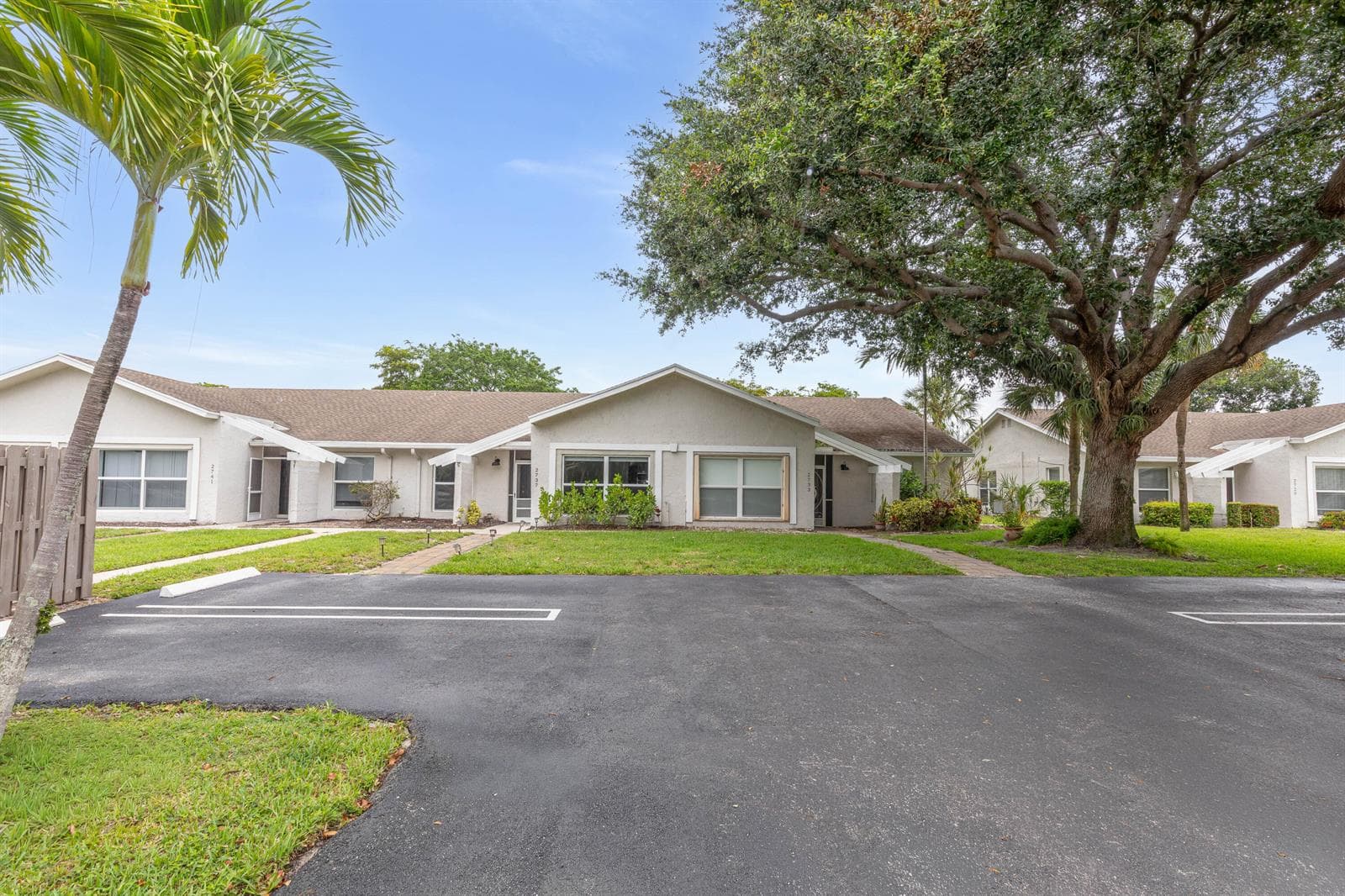 2737 Zorno Way photo 3