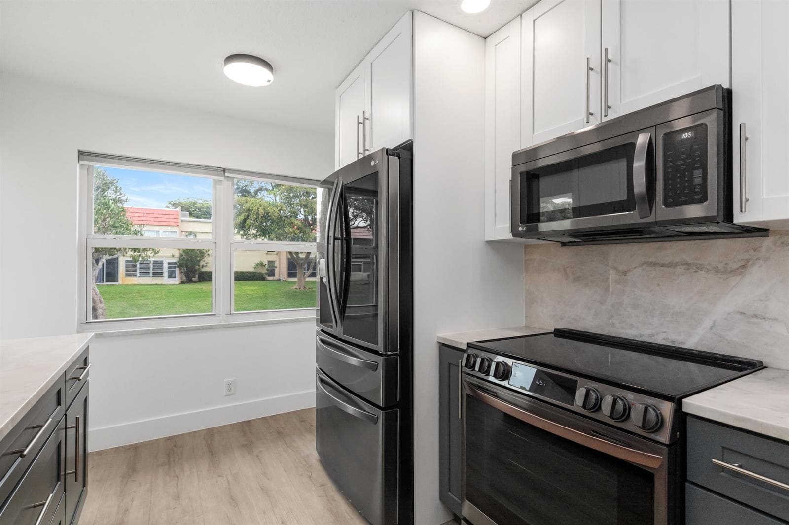 2737 Zorno Way photo 9