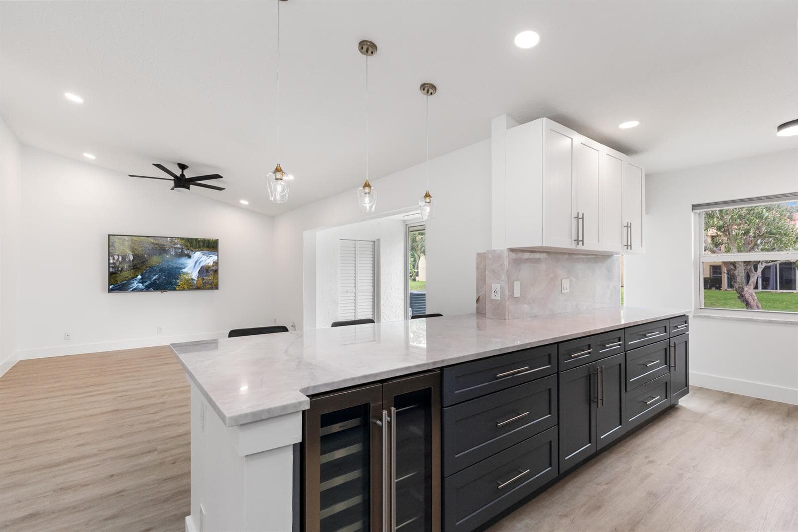 2737 Zorno Way photo 8