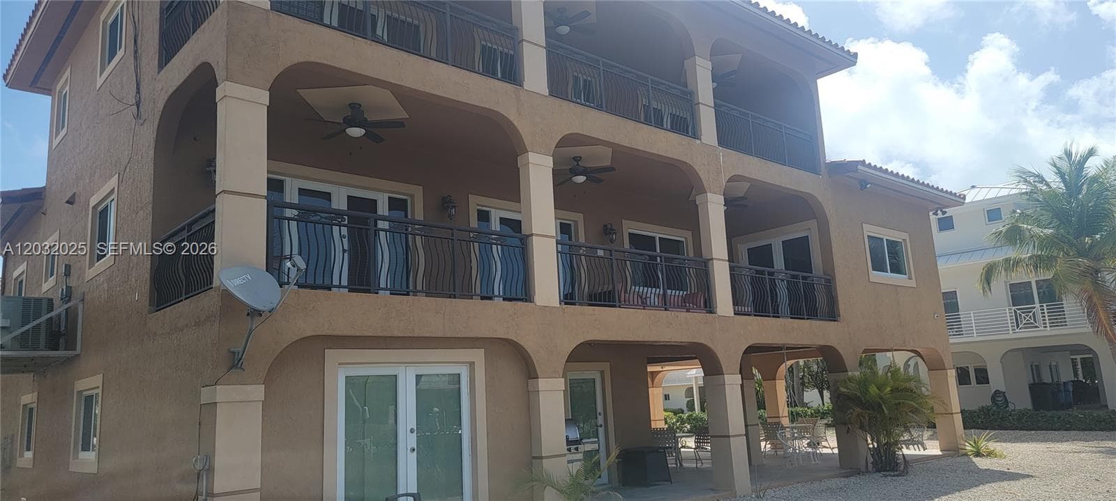 51 W Plaza Del Lago . photo 3