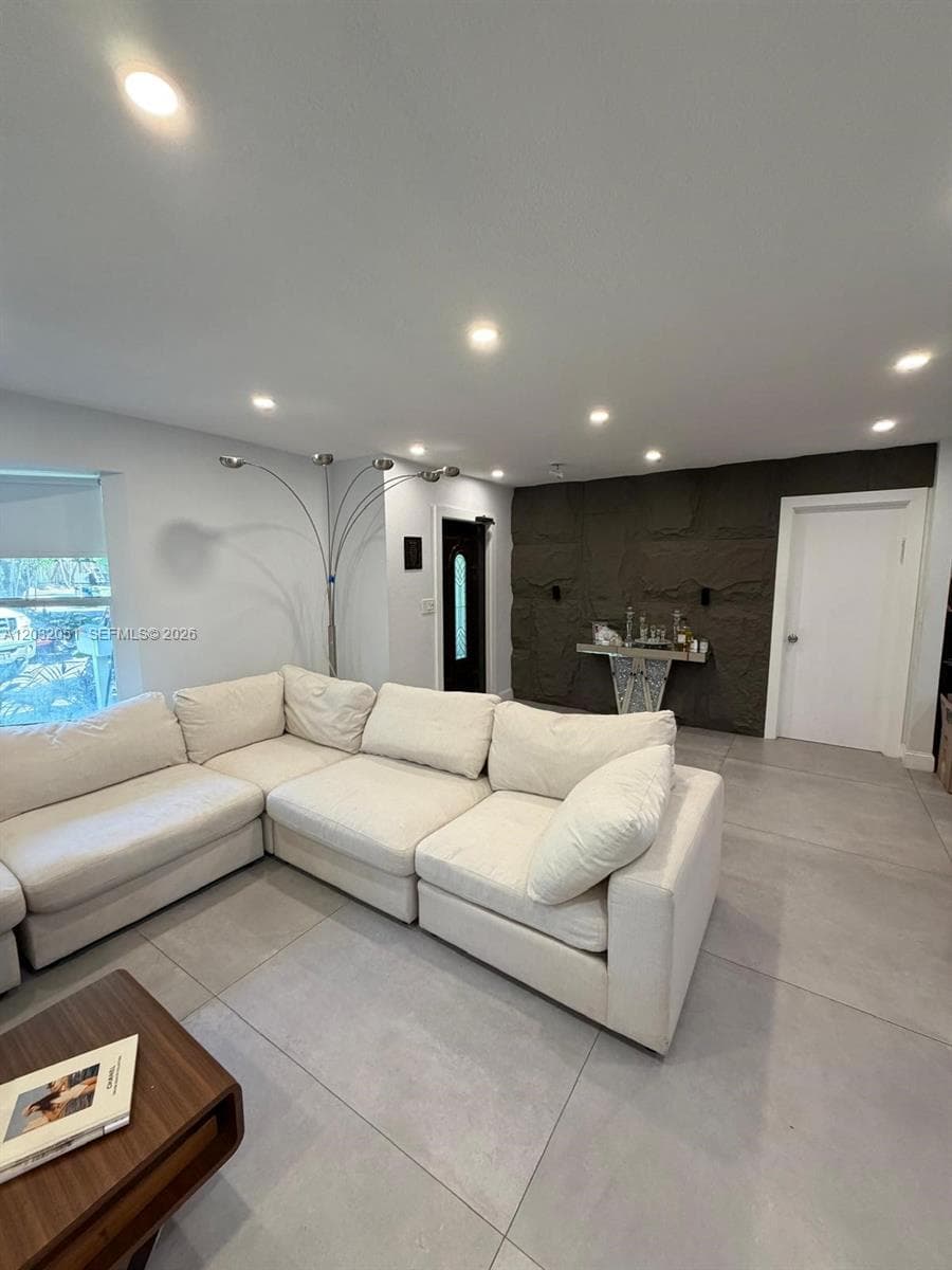 2810 Riverland Rd photo 15