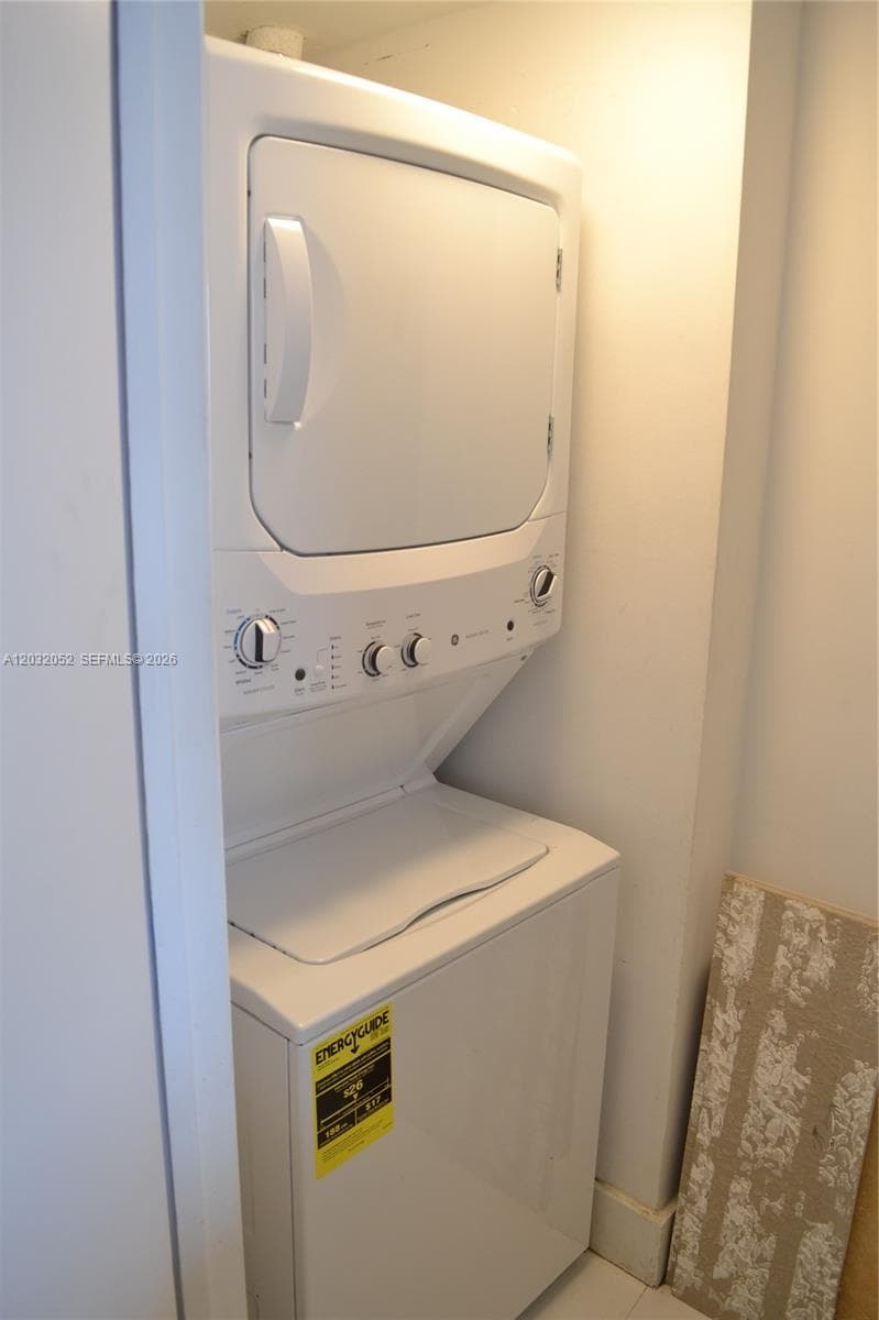 50 Biscayne Blvd 1408 photo 6
