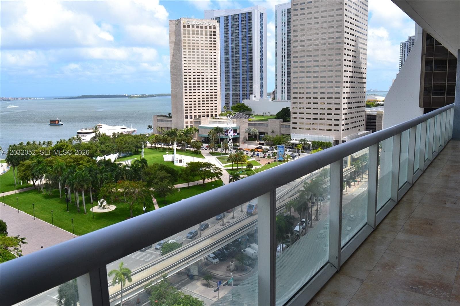 50 Biscayne Blvd 1408 photo 17