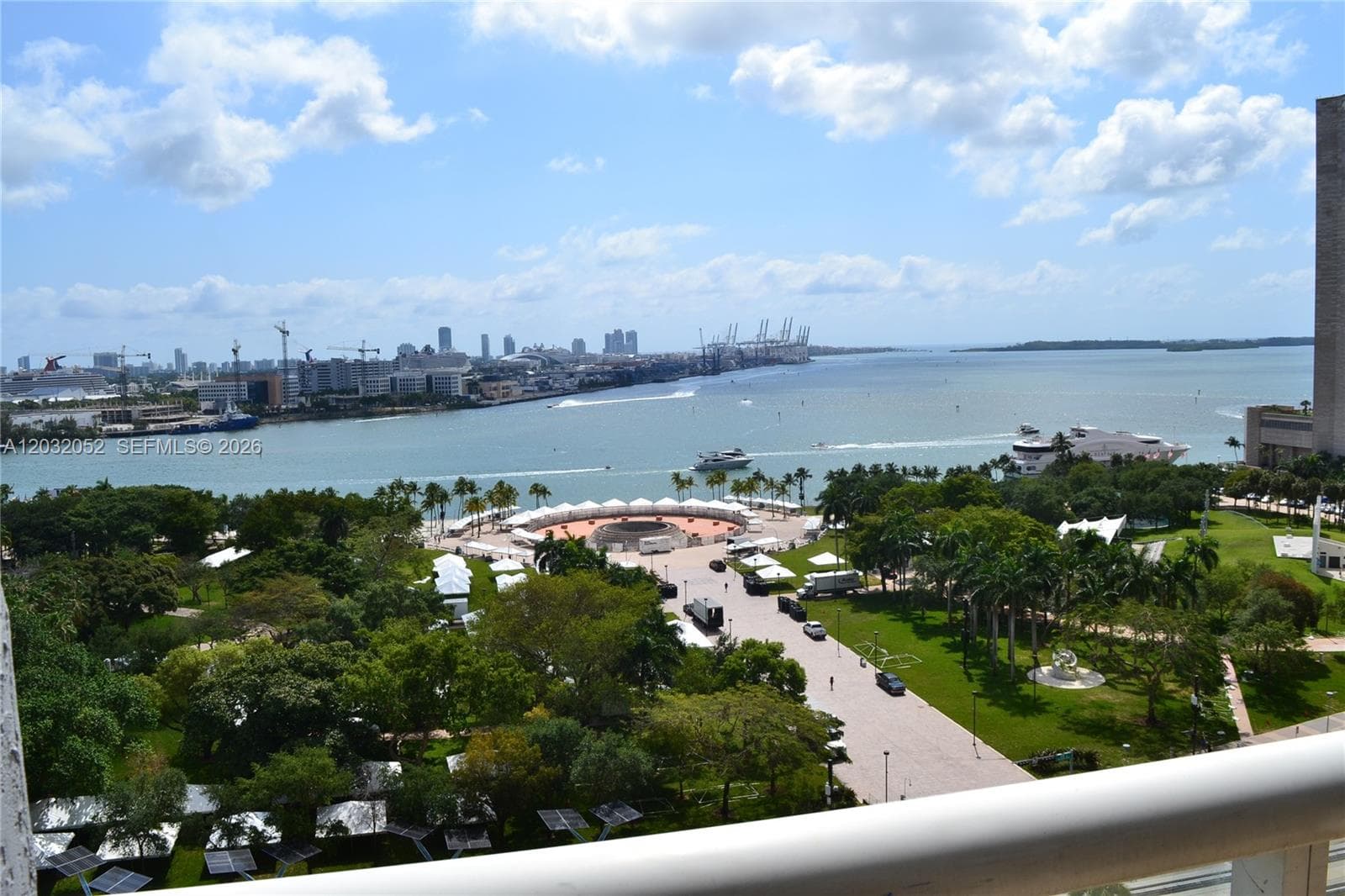 50 Biscayne Blvd 1408 photo 19