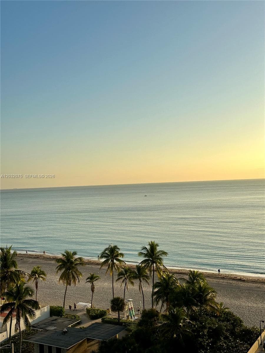 2501 S Ocean Dr 1002 photo 9
