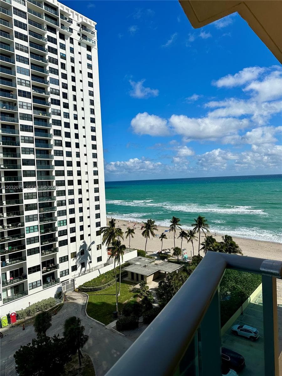 2501 S Ocean Dr 1002 photo 8