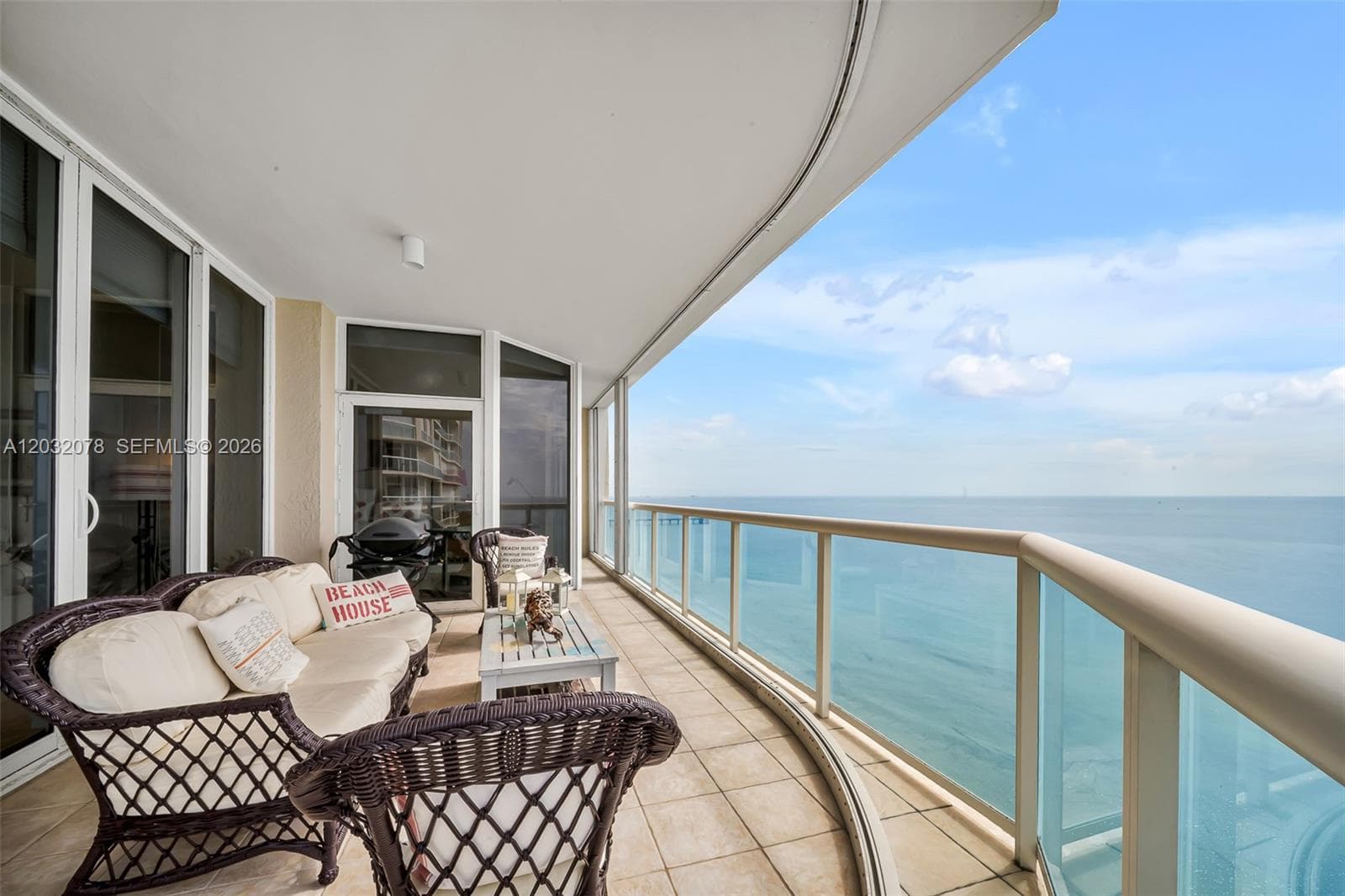 6051 N Ocean Dr 1501 photo 3