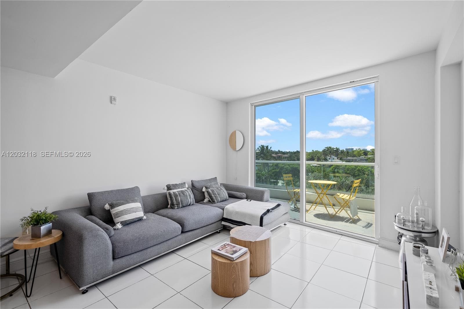 6362 Collins Ave 312 photo 2