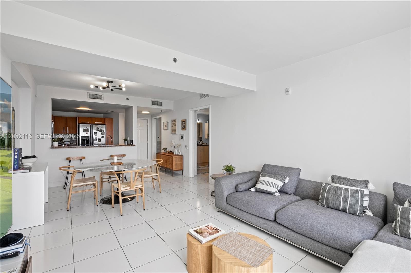 6362 Collins Ave 312 photo 3