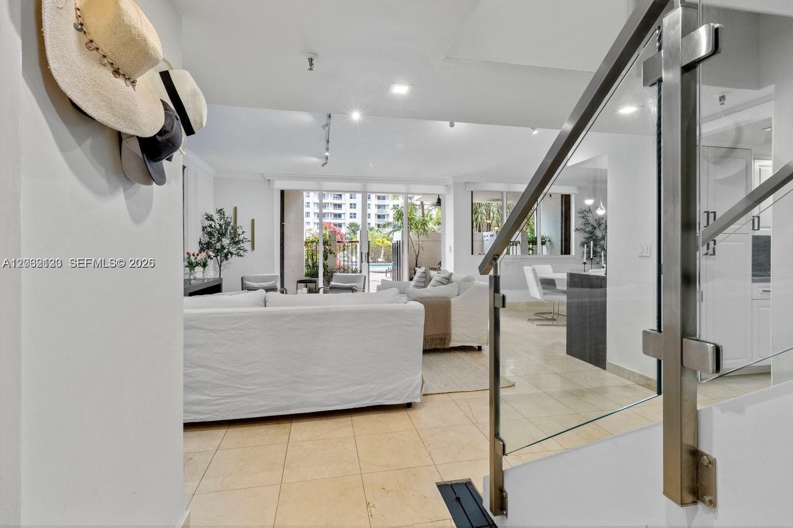 520 Brickell Key Dr A307 photo 2