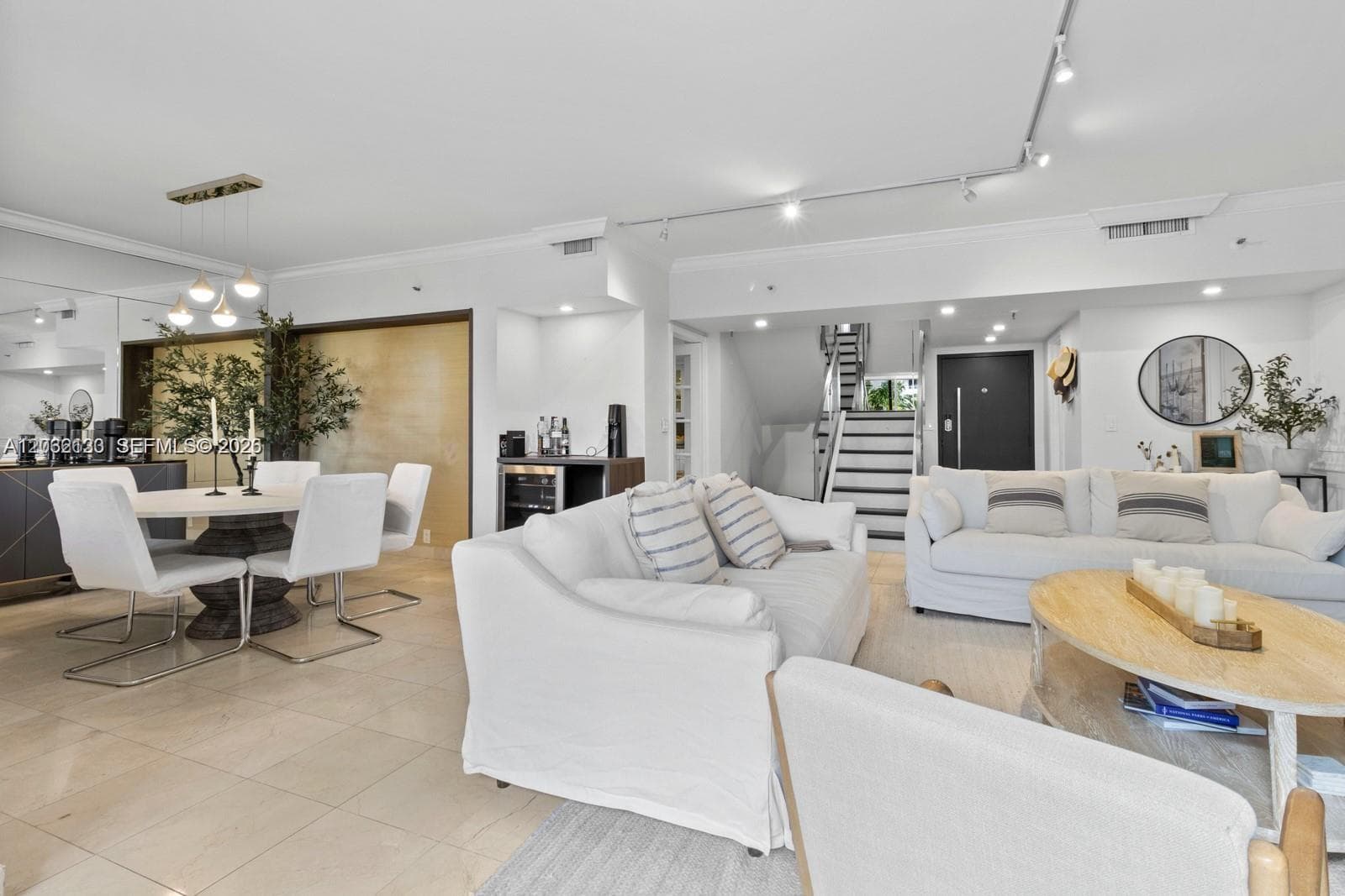 520 Brickell Key Dr A307 photo 1