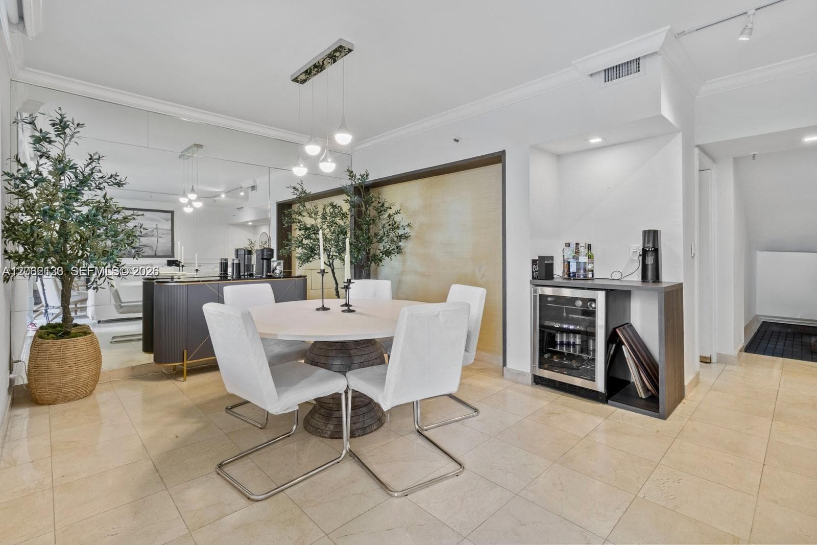 520 Brickell Key Dr A307 photo 5