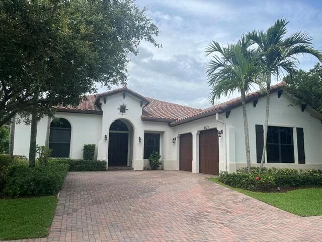 6326 Grebe Court photo 1