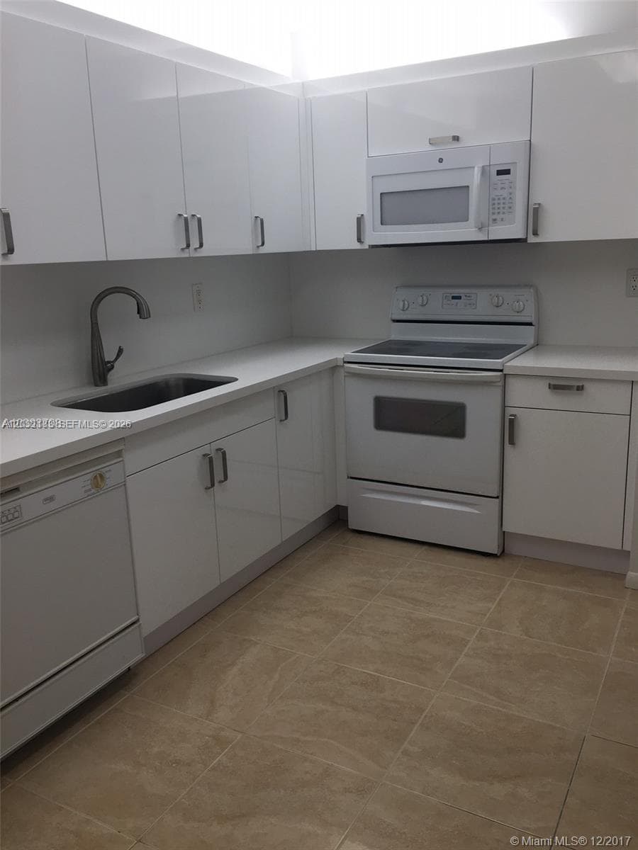 9341 Collins Ave 1006 photo 7