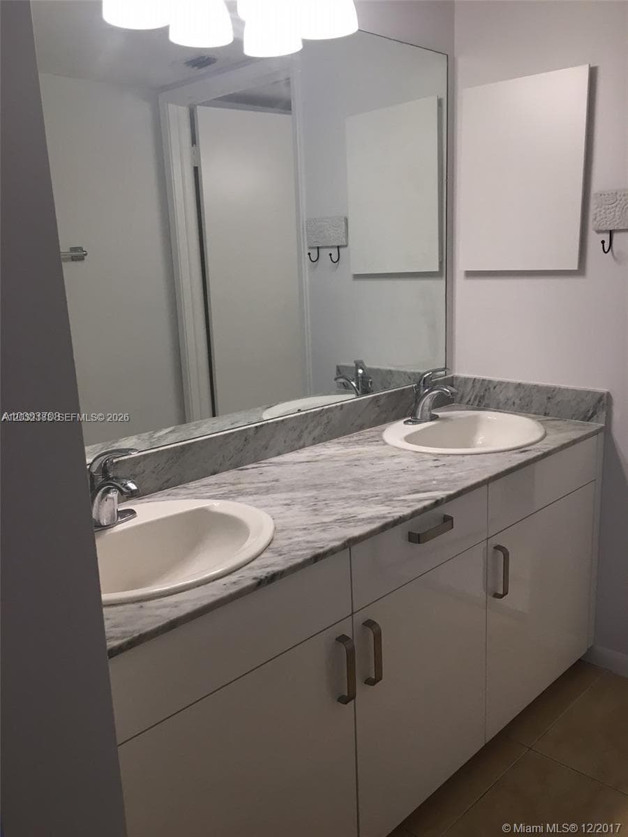 9341 Collins Ave 1006 photo 10