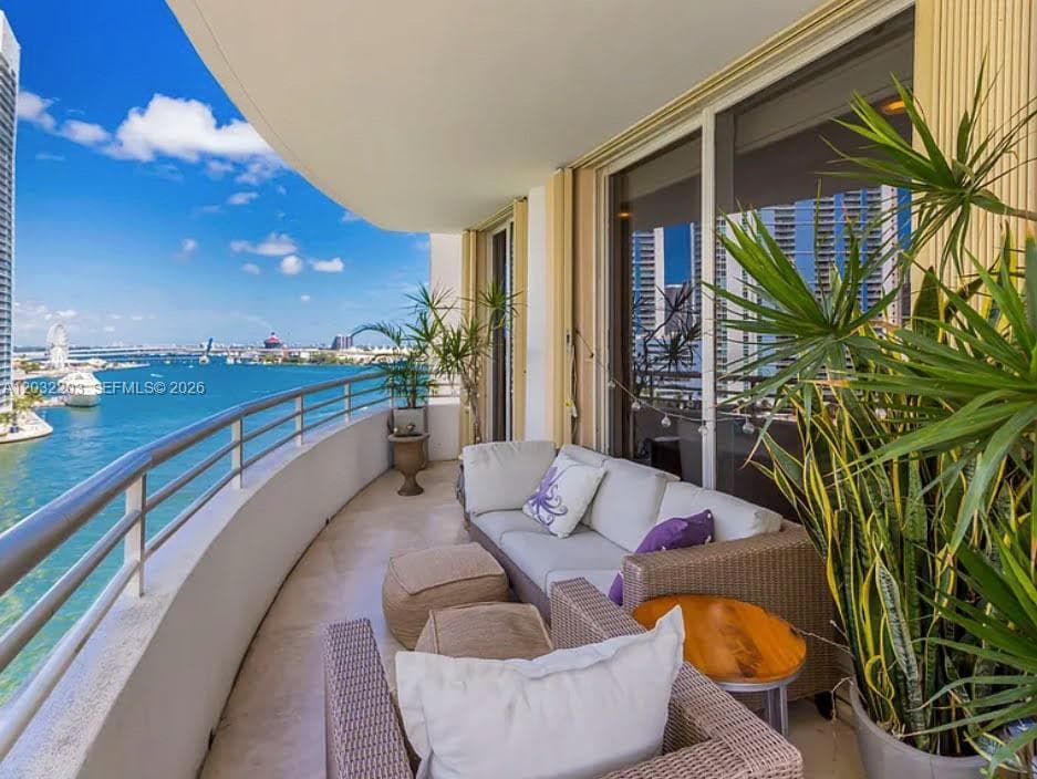 888 Brickell Key Dr 1004 photo 1