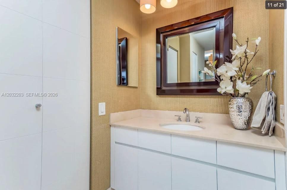 888 Brickell Key Dr 1004 photo 10