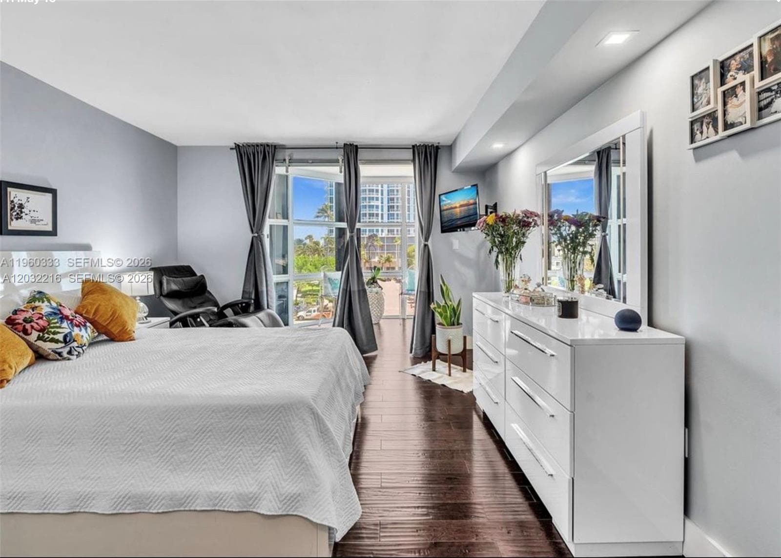 6423 Collins Ave 409 photo 22